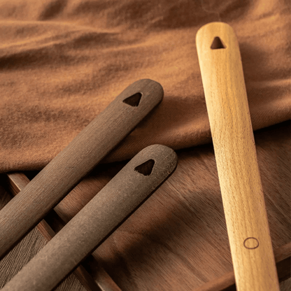 Magnetic Wooden Shoe Horn for Easy Footwear Access