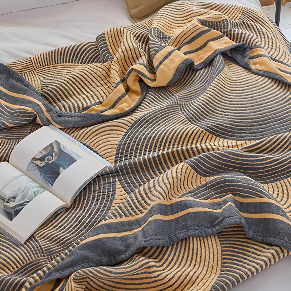 Luxurious 4-Layer Reversible Cotton Quilt for All Seasons