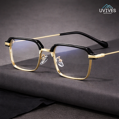 All-Day Clarity Glasses with Autofocus Technology