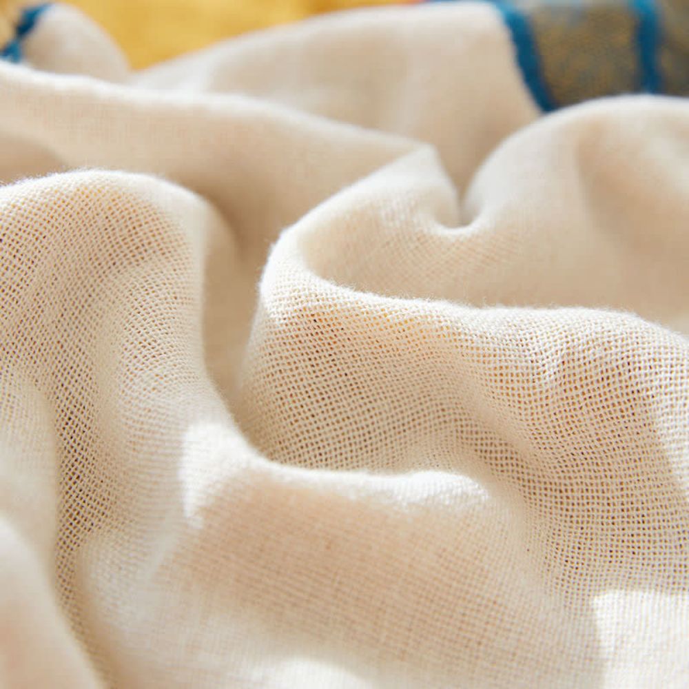Graceful Floral Avian Comfort Throw