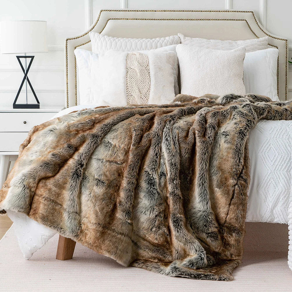 Cozy and Warm Faux Fur Blanket | Winter Throw for Sofa & Bedroom