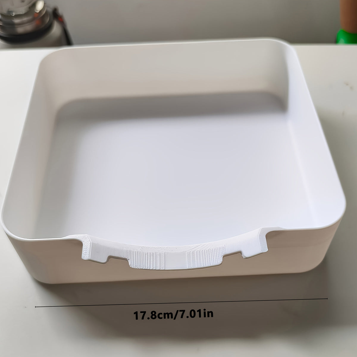 Effortless Water Management Tray for Laundry Spaces