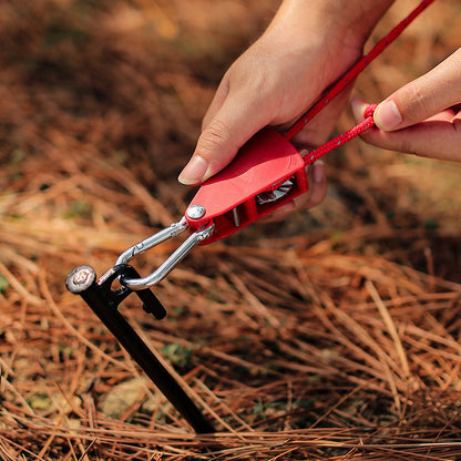 Rock-Solid Outdoor Gear Sets Up in Seconds