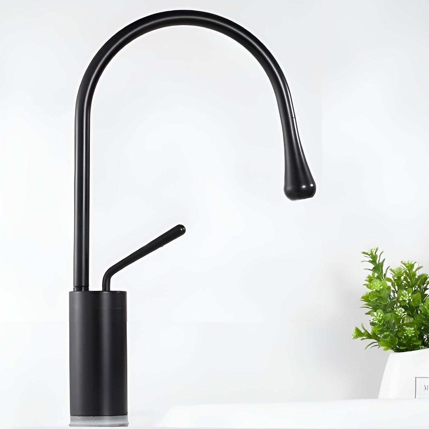 Effortless 360° Faucet Control for a Drip-Free Lifestyle