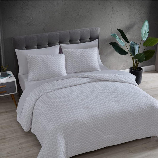 7-Piece Chevron Bed Sheet Set in Reversible Microfiber with Vertical Stripes