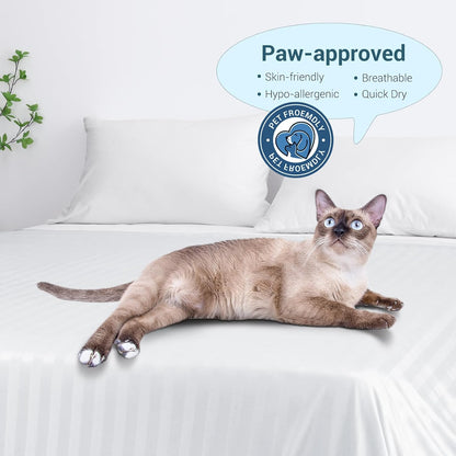 Ultra-Soft White Striped Blanket with 3.0 Cooling Fabric Q-max > 0.5