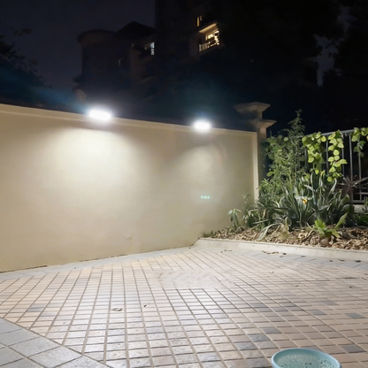 Smart Solar Outdoor Light with Motion Detection - 3 Adjustable Heads