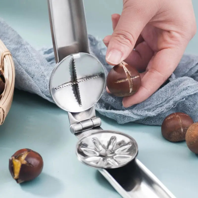 Chestnut Cracker – Effortlessly Open Chestnuts Quickly and Safely
