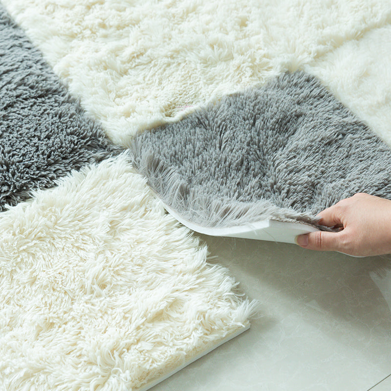 Interlocking Shag Carpet Tiles in Color Block Design – Modern Floor Covering