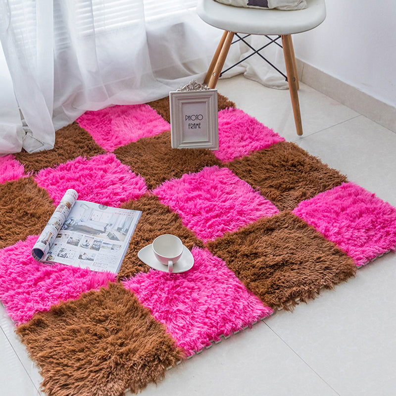 Interlocking Shag Carpet Tiles in Color Block Design – Modern Floor Covering