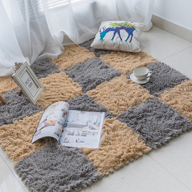 Interlocking Shag Carpet Tiles in Color Block Design – Modern Floor Covering
