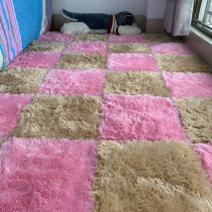 Interlocking Shag Carpet Tiles in Color Block Design – Modern Floor Covering