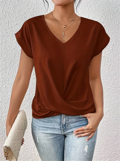 Casual T-Shirt with Sweetheart Neckline for Everyday Wear