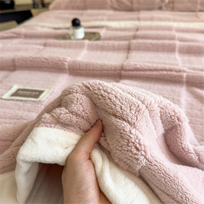 Reversible Velvet Comfort Blanket | Jacquard Coral Fleece Winter Throw | Soft, Warm & Luxurious for Sofa and Bed