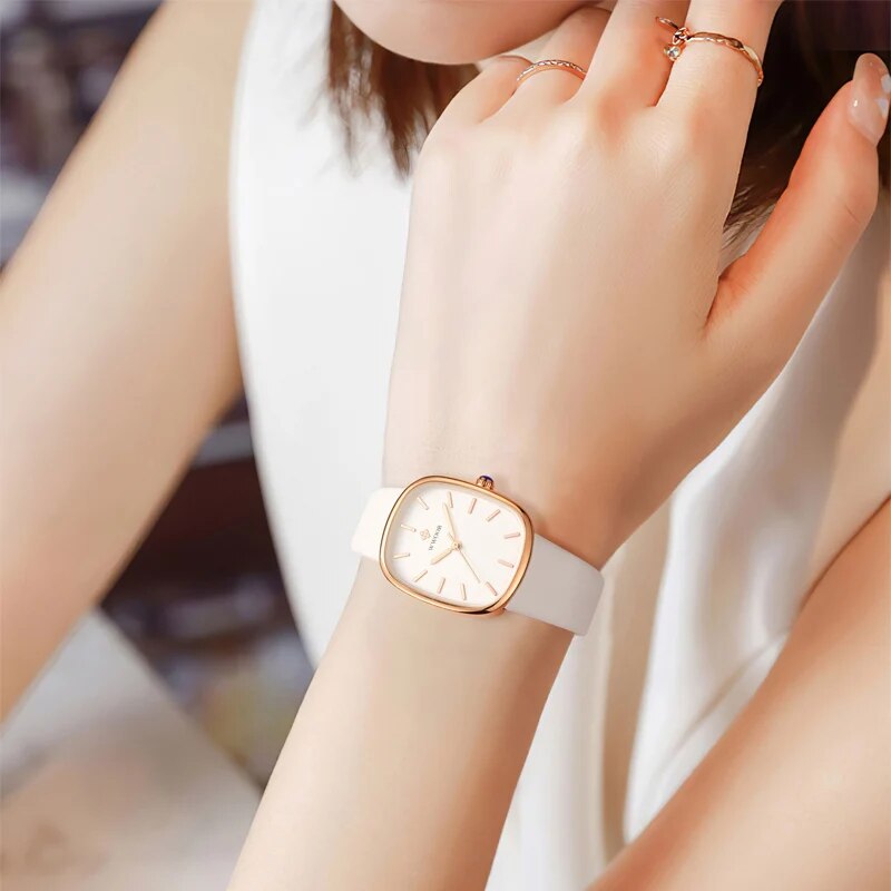 Women's Quartz Watch in Luxury Leather Design