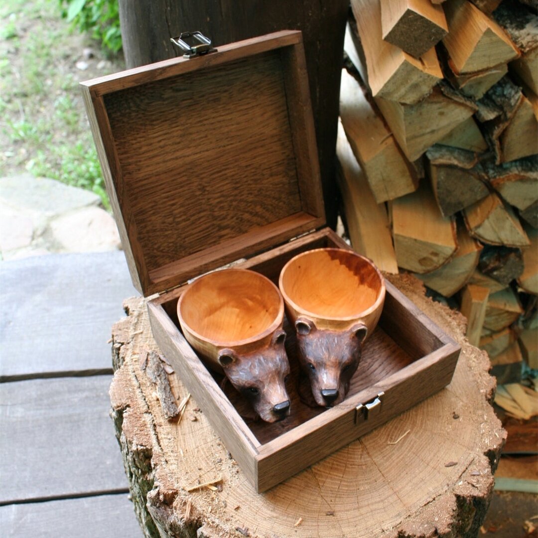 Handcrafted Wooden Mug – Artisanal Carved Design
