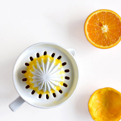 Effortlessly Extract Every Drop of Fresh Juice with PureSqueeze