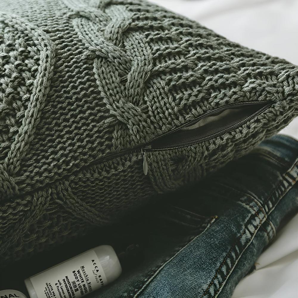 Luxurious Textured Cushion Cover for Cozy Living