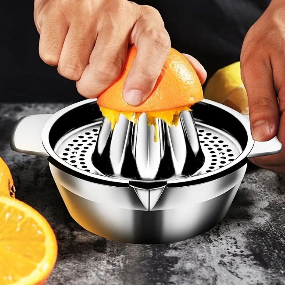 Citrus Juicer with Integrated Juice Bowl in Stainless Steel