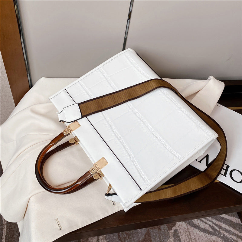 Stylish Travel Bag with Ample Storage Space