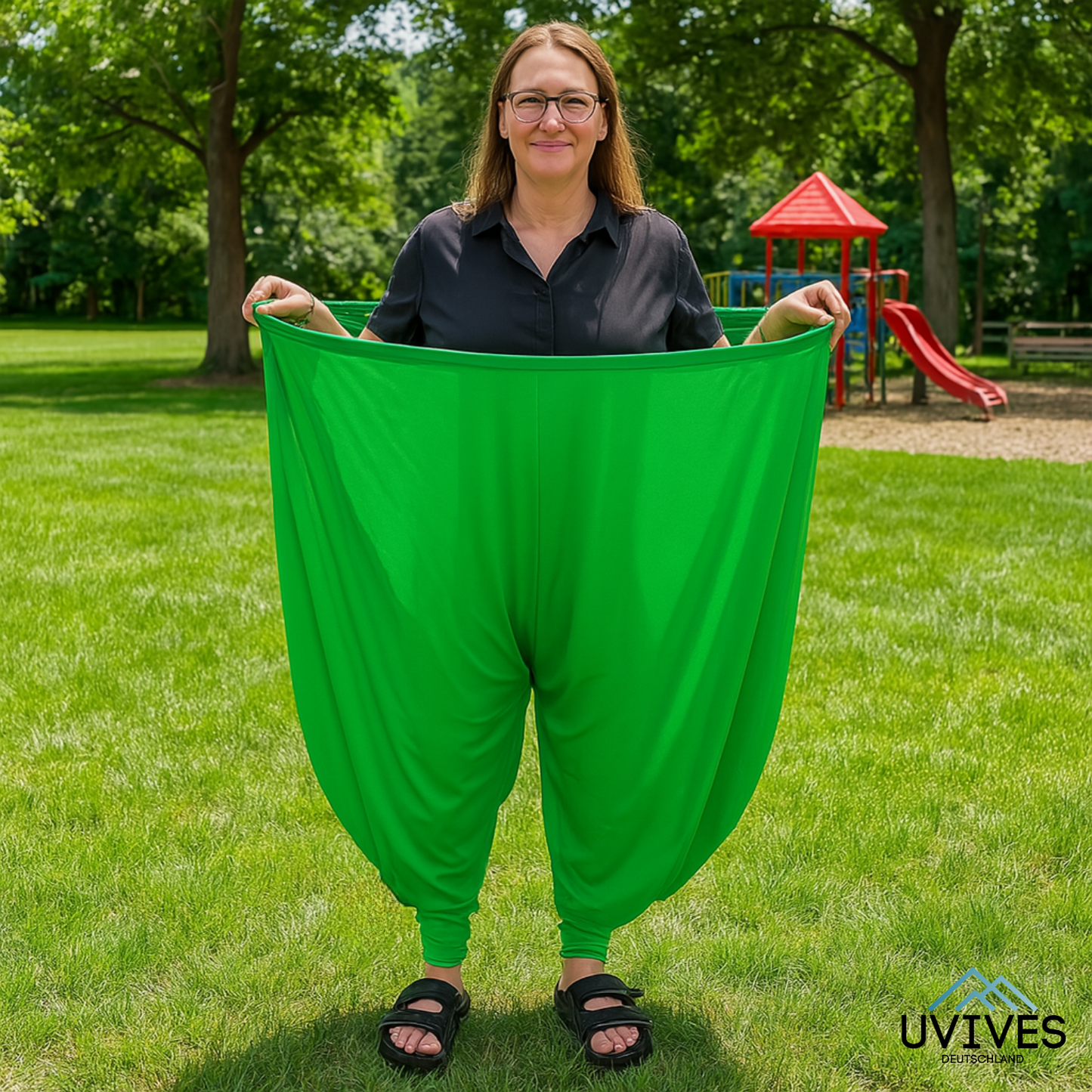 Outdoor Toss Game – Fun Activity for All Ages!