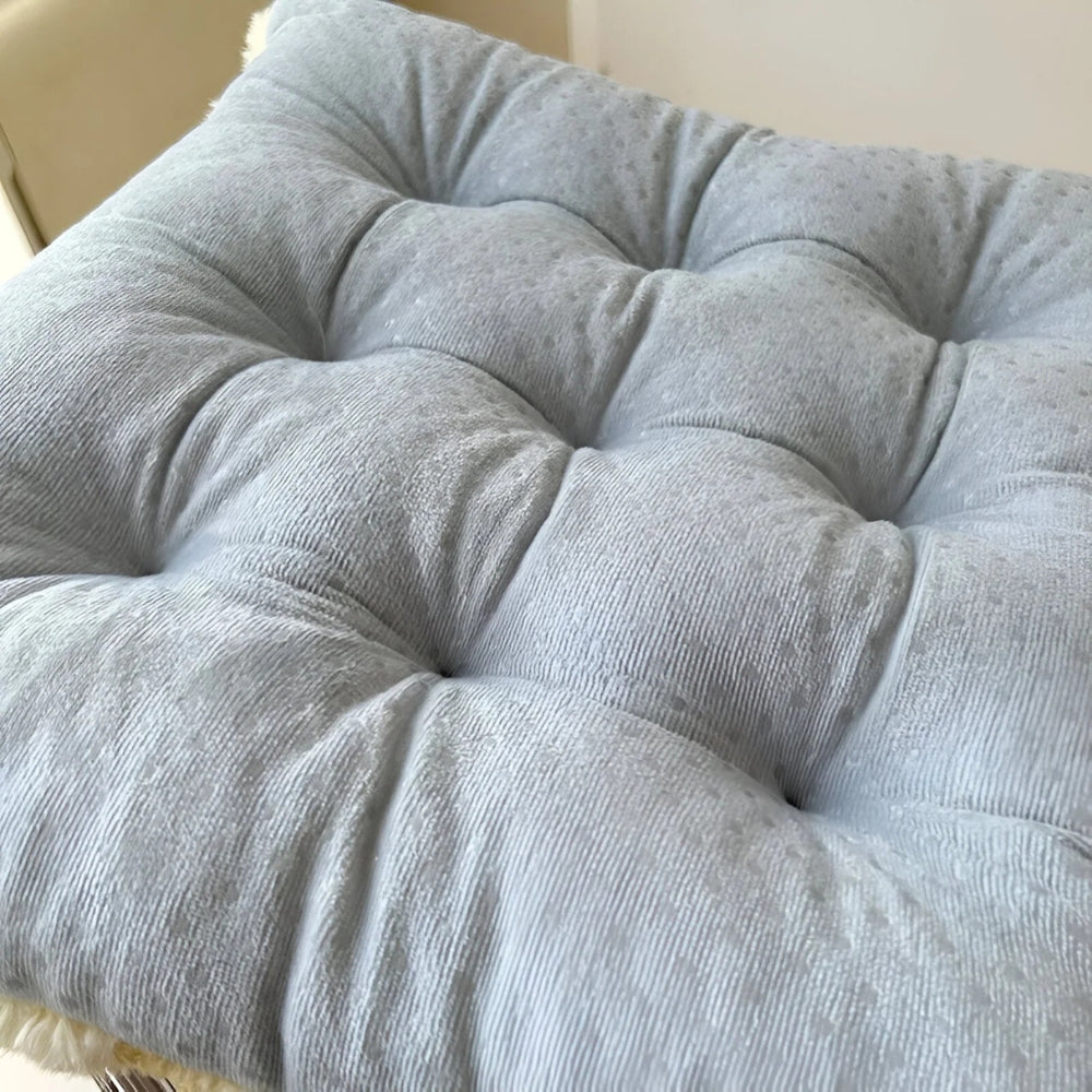 Plush Checkered Comfort Seat Cushion for Cozy Living