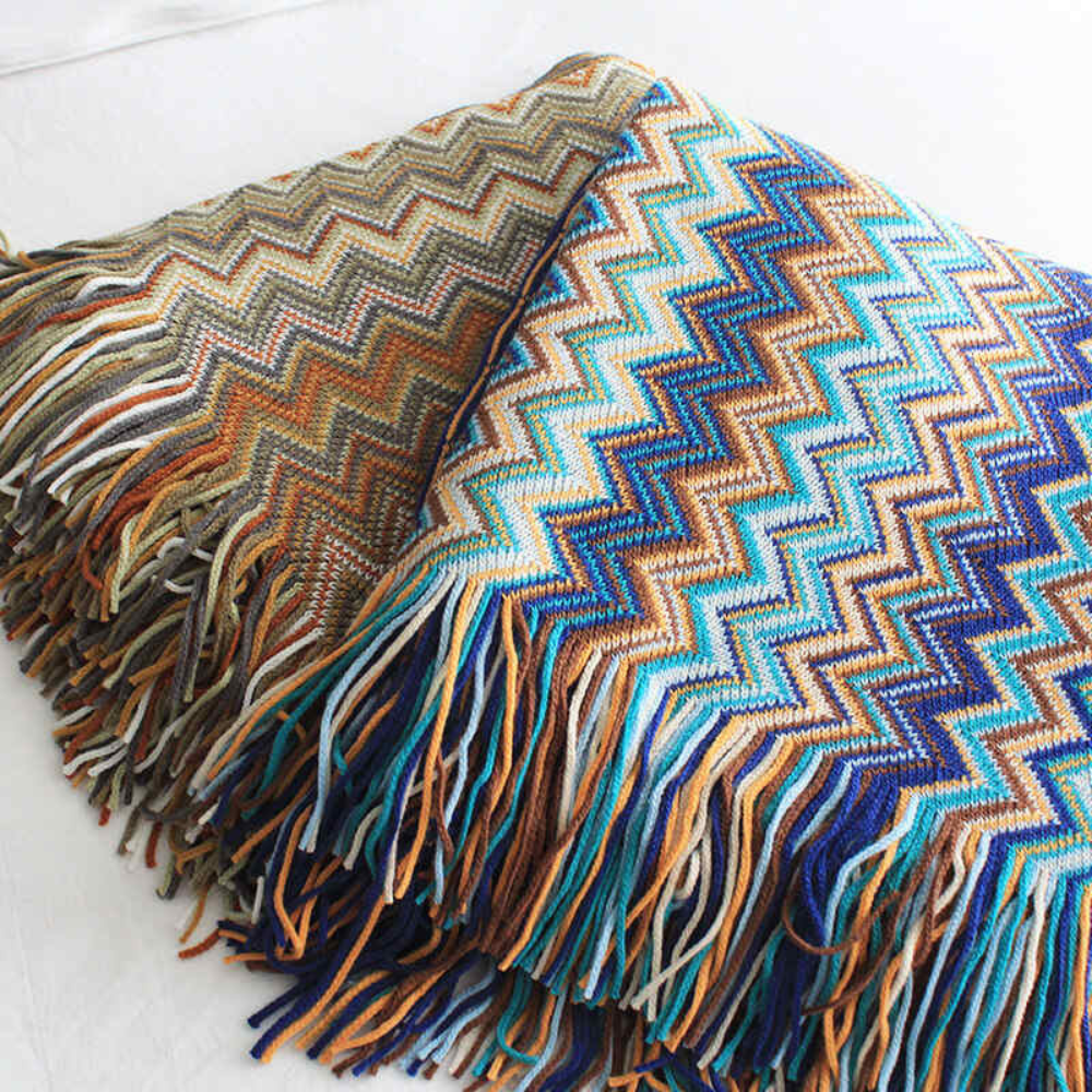Vibrant Geometric Tasseled Throw Blanket for All Seasons