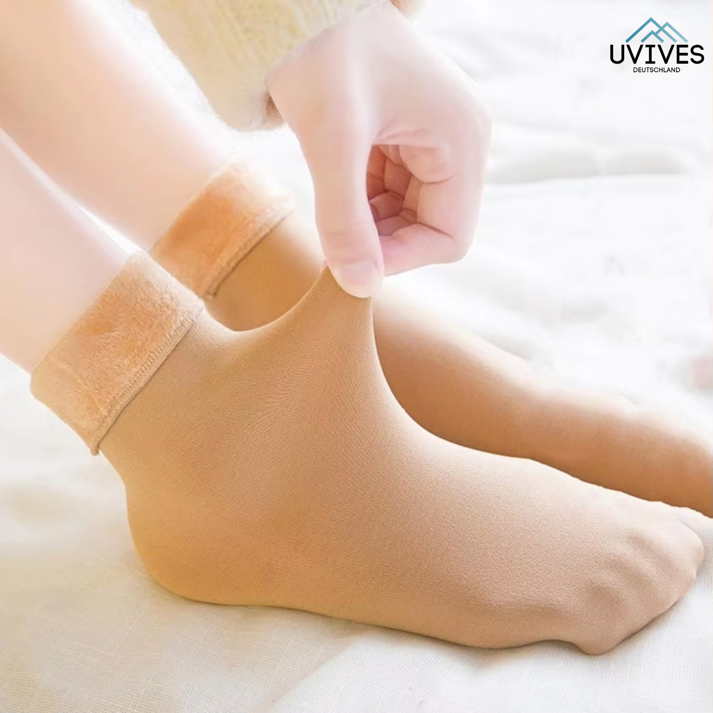 4 Pairs + 4 Free | Cozy Socks That Keep Your Feet Warm!