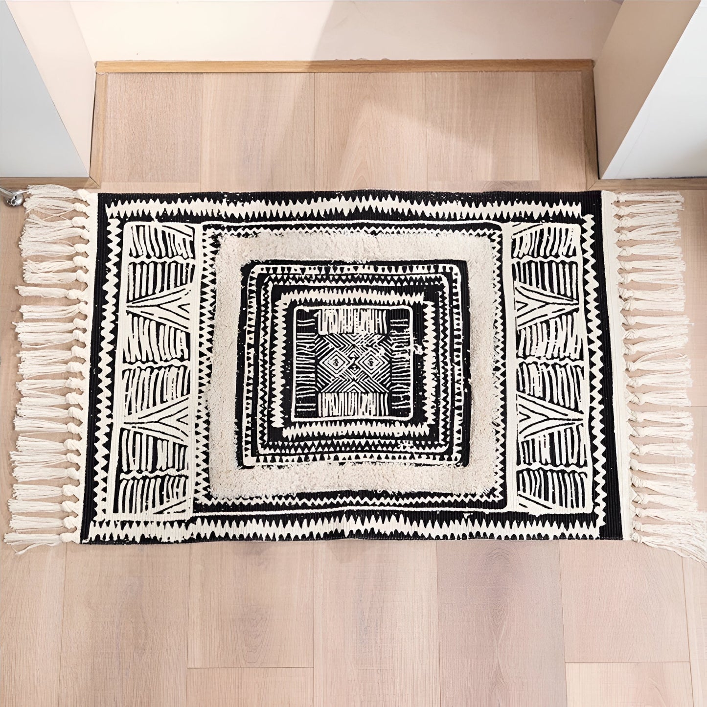 Chic Geometric Floor Rug with Tassel Accents