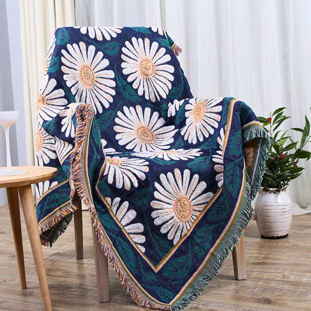Chic Cotton Knit Blanket with Decorative Tassels
