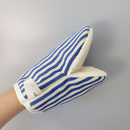 Elegant Striped Oven Mitts for Safe Cooking