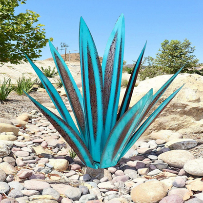 Decorative Agave Lamp for Garden – Waterproof Solar Design