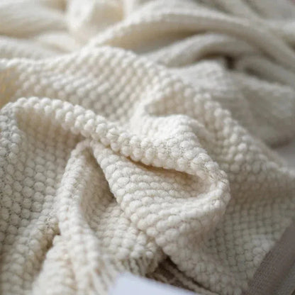 Soft Wool Blanket for Year-Round Warmth - Cozy and Creamy