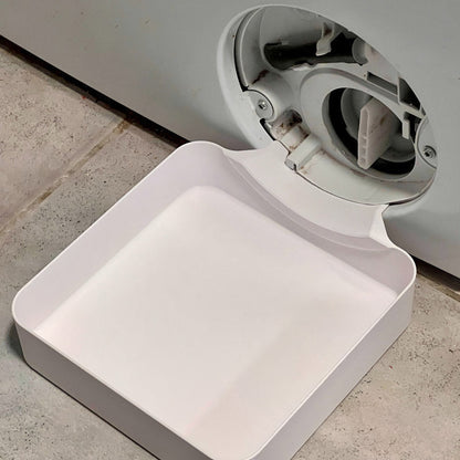 Effortless Water Management Tray for Laundry Spaces
