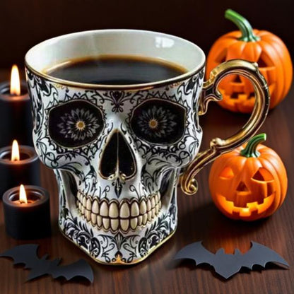 Artistic Hand-Painted Skull Mug – Gothic Nocturnal Decoration