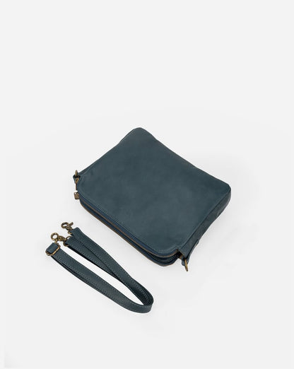 Sleek Leather Crossbody Bag for Everyday Essentials