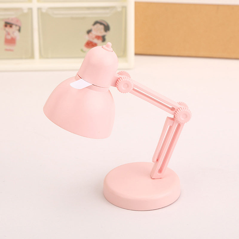 Compact Magnetic Desk Light for Cozy Evenings