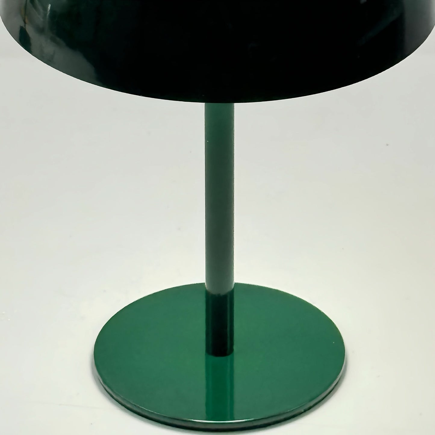 Wireless Touch-Controlled Table Lamp