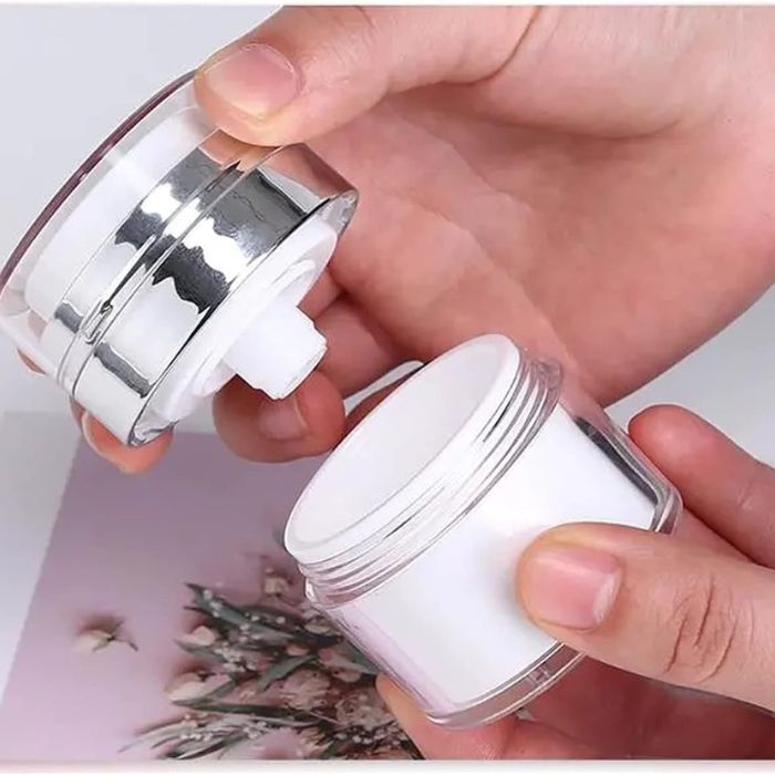 Travel-Ready Skincare Organizer – Keeps Your Products Fresh and Clean