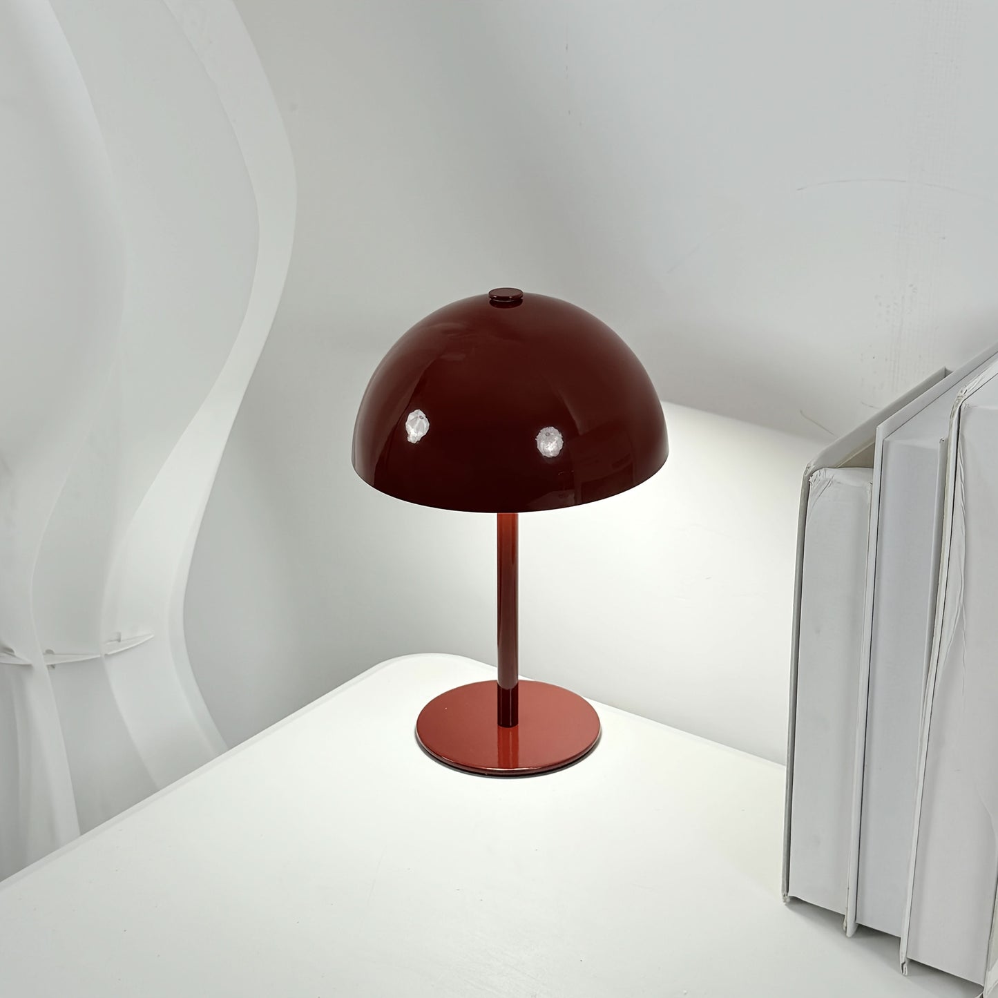 Wireless Touch-Controlled Table Lamp