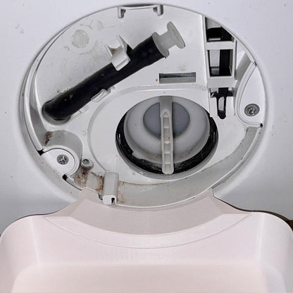 Effortless Water Management Tray for Laundry Spaces