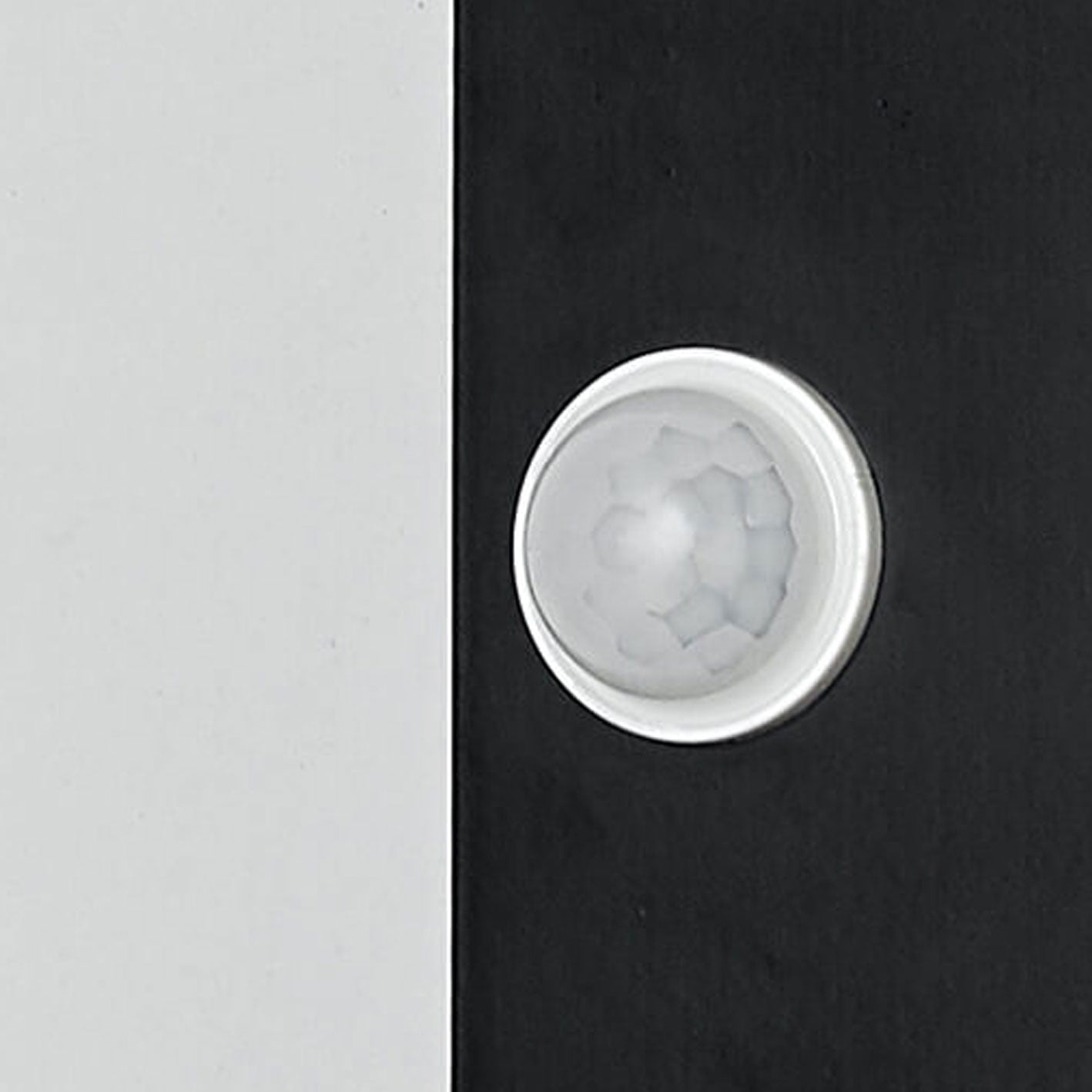 Outdoor Security Lamp with Adjustable Motion Sensor – Bright Wall Light