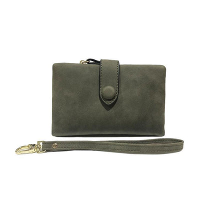 Compact Elegance: Women’s Trifold Wallet in Luxurious Leather