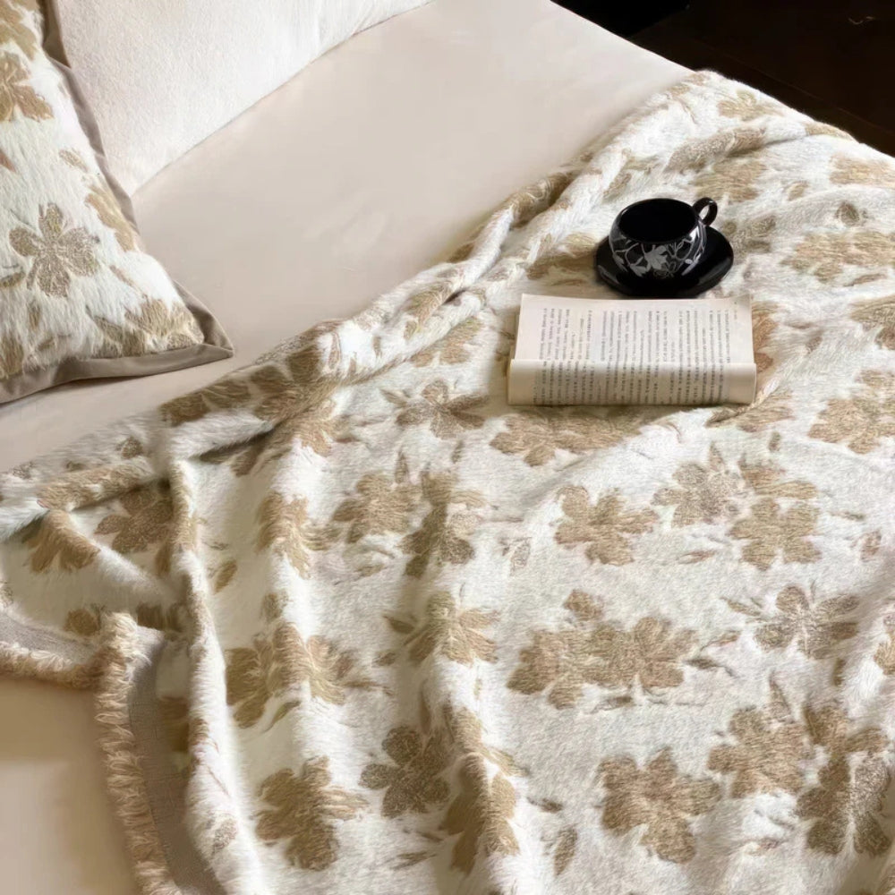 Elegant Luxe Blanket with Jacquard Design