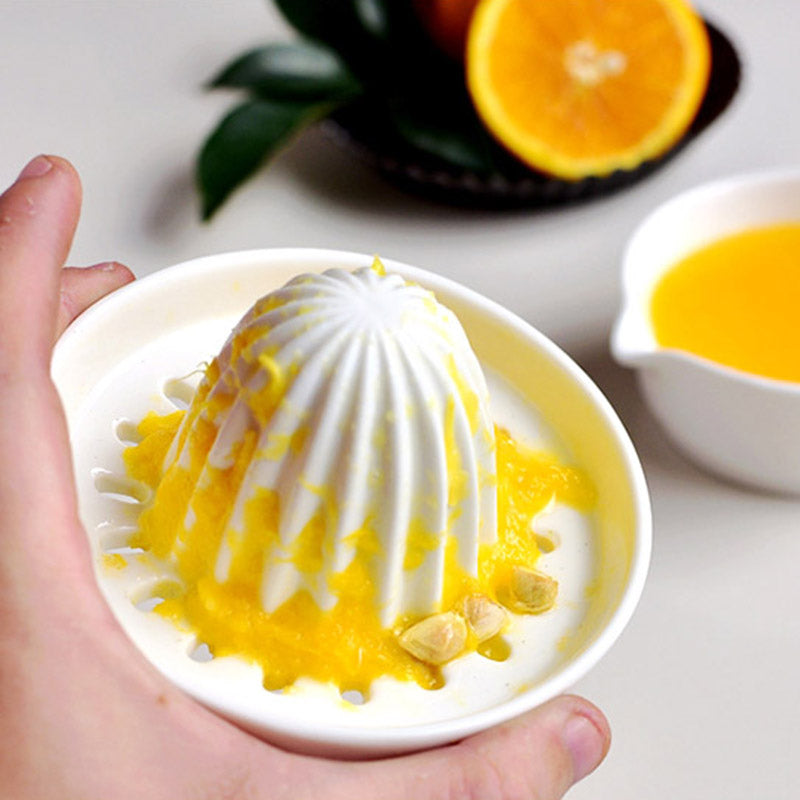 Effortlessly Extract Every Drop of Fresh Juice with PureSqueeze
