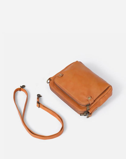 Sleek Leather Crossbody Bag for Everyday Essentials