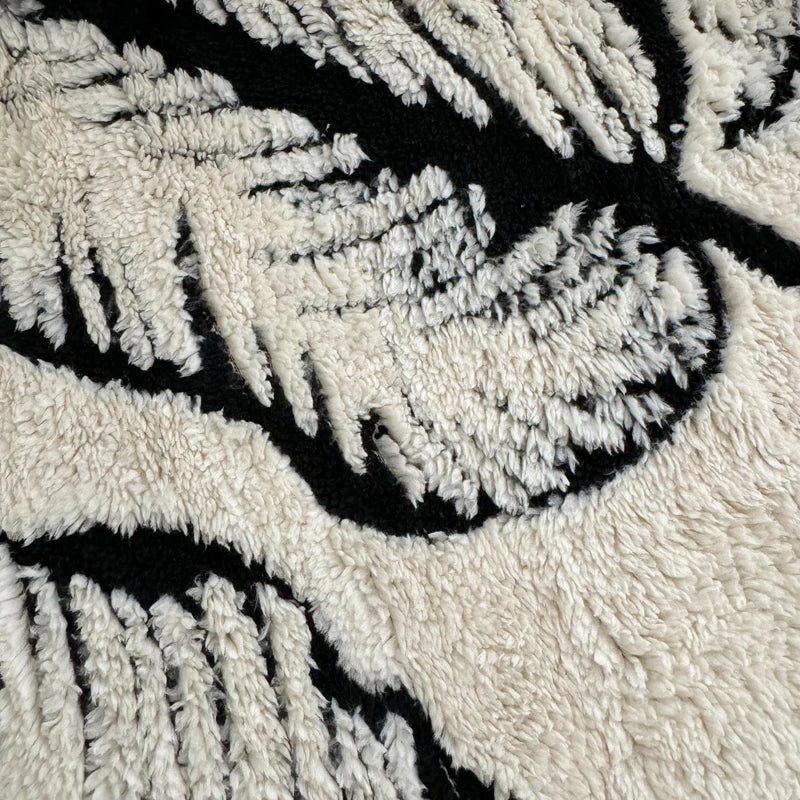 Cozy Lamb Fleece Blanket | Soft Velvet Throw with Gold Embossed Design | Stylish for Bed and Sofa