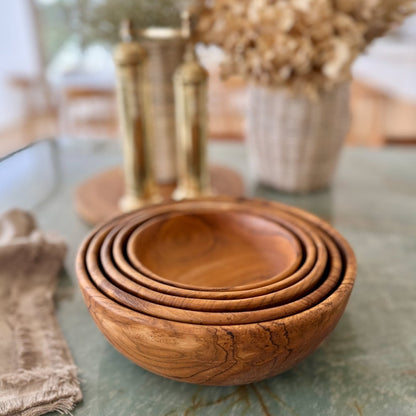 Nesting Teak Bowls Set – 5 Handcrafted Pieces in Classic Style