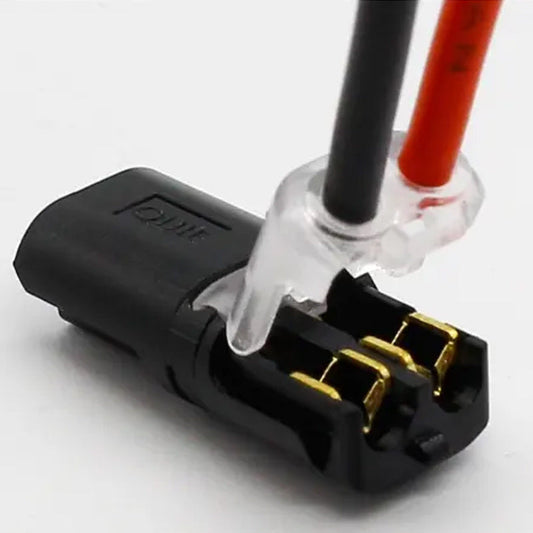 Dual-Core Connector with Secure Fastening Clip