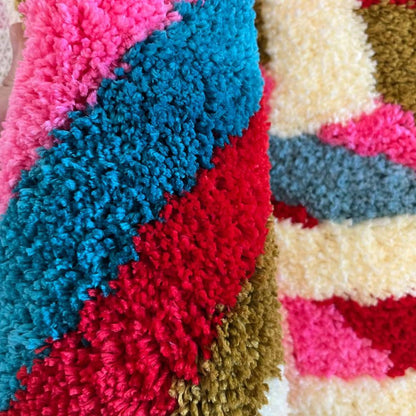 Luxurious Microfiber Bath Mat with Playful Design